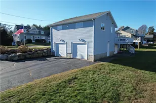 151 E Shore Rd, Narragansett, RI 02882 - Photo 4