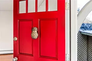 7 Cozzens Ct, Newport, RI 02840 - Photo 2