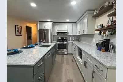 351 New London Avenue #501, Warwick, RI 02886 - Photo 10