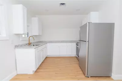 84 Pembroke Avenue, Providence, RI 02908 - Photo 6