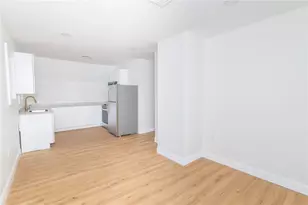 84 Pembroke Ave, Providence, RI 02908 - Photo 10