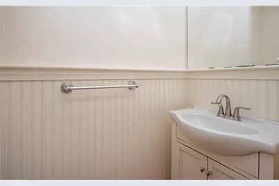 20 Indian Avenue #22, Portsmouth, RI 02871 - Photo 6