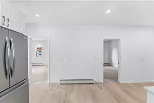 26 Alto St, Cranston, RI 02920 - Photo 12