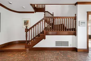 82 Freeman Pkwy, Providence, RI 02906 - Photo 24