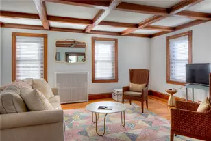 2 Perry St, Newport, RI 02840 - Photo 16