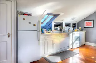 2 Perry St, Newport, RI 02840 - Photo 28