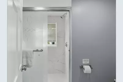 382 Spring Street #1, Newport, RI 02840 - Photo 18