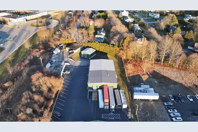 1079 Aquidneck Avenue #2A, Middletown, RI 02842 - Photo 4