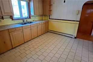 20 Intervale Ave, North Providence, RI 02911 - Photo 4