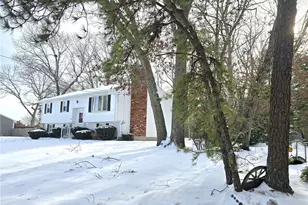 10 Butternut Dr, Coventry, RI 02816 - Photo 2