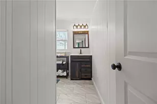 135 N Brayton Rd, Tiverton, RI 02878 - Photo 26