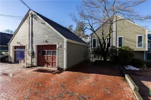 37 Pratt St, Providence, RI 02906 - Photo 2