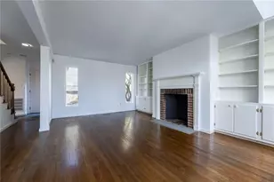 37 Pratt St, Providence, RI 02906 - Photo 8