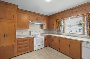 15 Cranberry Rd, North Providence, RI 02904 - Photo 12