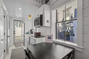 6 Cross St, Newport, RI 02840 - Photo 4