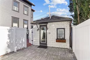 6 Cross St, Newport, RI 02840 - Photo 1