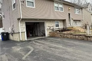 3 Vineland Ave, North Providence, RI 02911 - Photo 2