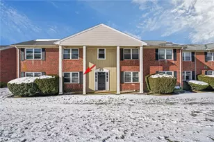 70 Carroll Ave, Newport, RI 02840 - Photo 28