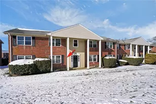 70 Carroll Ave, Newport, RI 02840 - Photo 30