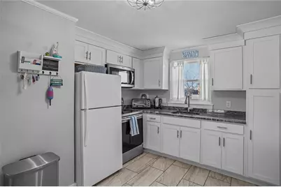 70 Carroll Avenue #310, Newport, RI 02840 - Photo 6