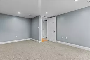 10 Cooke Pl, Warwick, RI 02888 - Photo 36