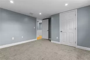 10 Cooke Pl, Warwick, RI 02888 - Photo 34