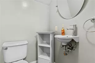 10 Cooke Pl, Warwick, RI 02888 - Photo 32