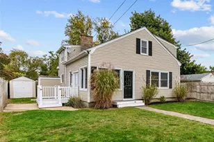 10 Cooke Pl, Warwick, RI 02888 - Photo 1