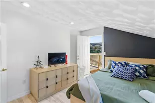 54 Silver Lake Ave, Providence, RI 02909 - Photo 22