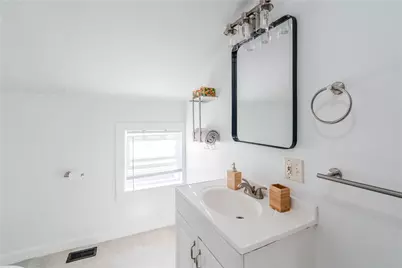 54 Silver Lake Avenue, Providence, RI 02909 - Photo 28