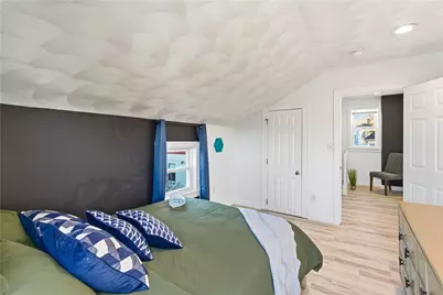 54 Silver Lake Avenue, Providence, RI 02909 - Photo 24