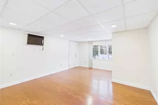 299 W Allenton Rd, North Kingstown, RI 02852 - Photo 4