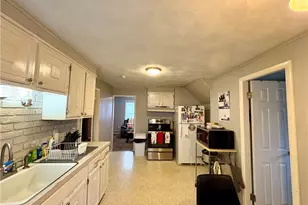 10 Hampshire St, North Providence, RI 02904 - Photo 14