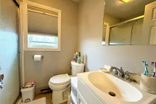 10 Hampshire St, North Providence, RI 02904 - Photo 18