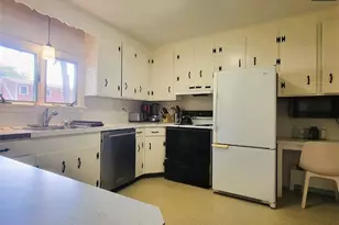 106 Pettaquamscutt Lake Rd, Narragansett, RI 02874 - Photo 10