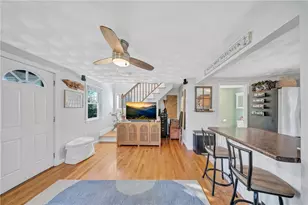 13 Wakefield Ave, South Kingstown, RI 02879 - Photo 10
