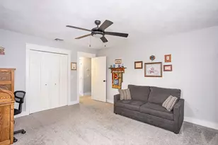 70 Ellen Ln, Cranston, RI 02921 - Photo 20