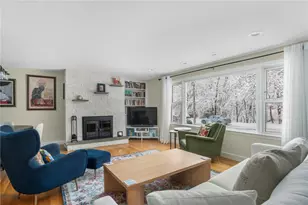 38 Baldino Dr, Cranston, RI 02920 - Photo 4