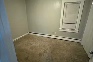 8 Andem St, Providence, RI 02908 - Photo 12