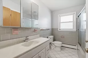 36 Auburn St, Pawtucket, RI 02860 - Photo 16