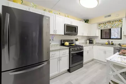 650 East Greenwich Avenue #3/102, West Warwick, RI 02893 - Photo 10