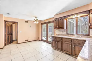 22 Angell Rd, Scituate, RI 02857 - Photo 12