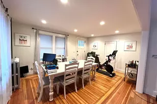 16 Apthorp Ave, Newport, RI 02840 - Photo 2