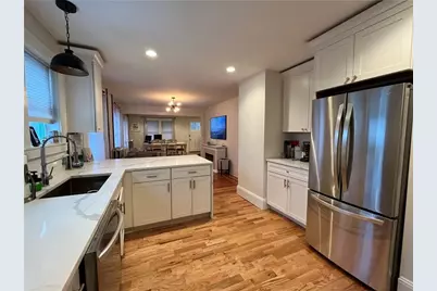 16 Apthorp Avenue, Newport, RI 02840 - Photo 6