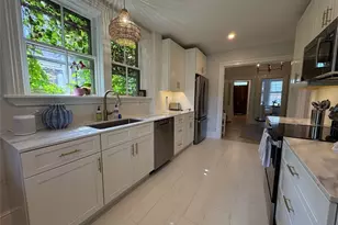 8 Barney St, Newport, RI 02840 - Photo 8