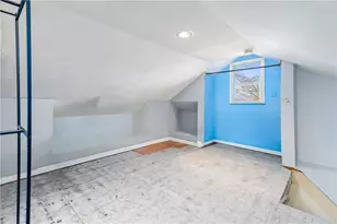 80 Hillside Ave, Providence, RI 02906 - Photo 18