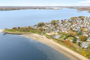 129 Shore Rd, East Providence, RI 02903 - Photo 8