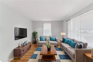 21 Webb St, Providence, RI 02908 - Photo 12