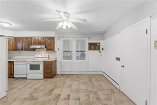 21 Webb St, Providence, RI 02908 - Photo 16