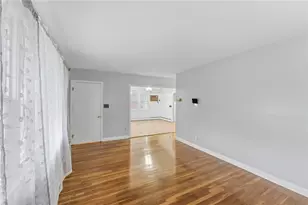 21 Webb St, Providence, RI 02908 - Photo 14